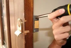 Locksmith Key Store Arlington, TX 817-357-4914 - lock-opening
